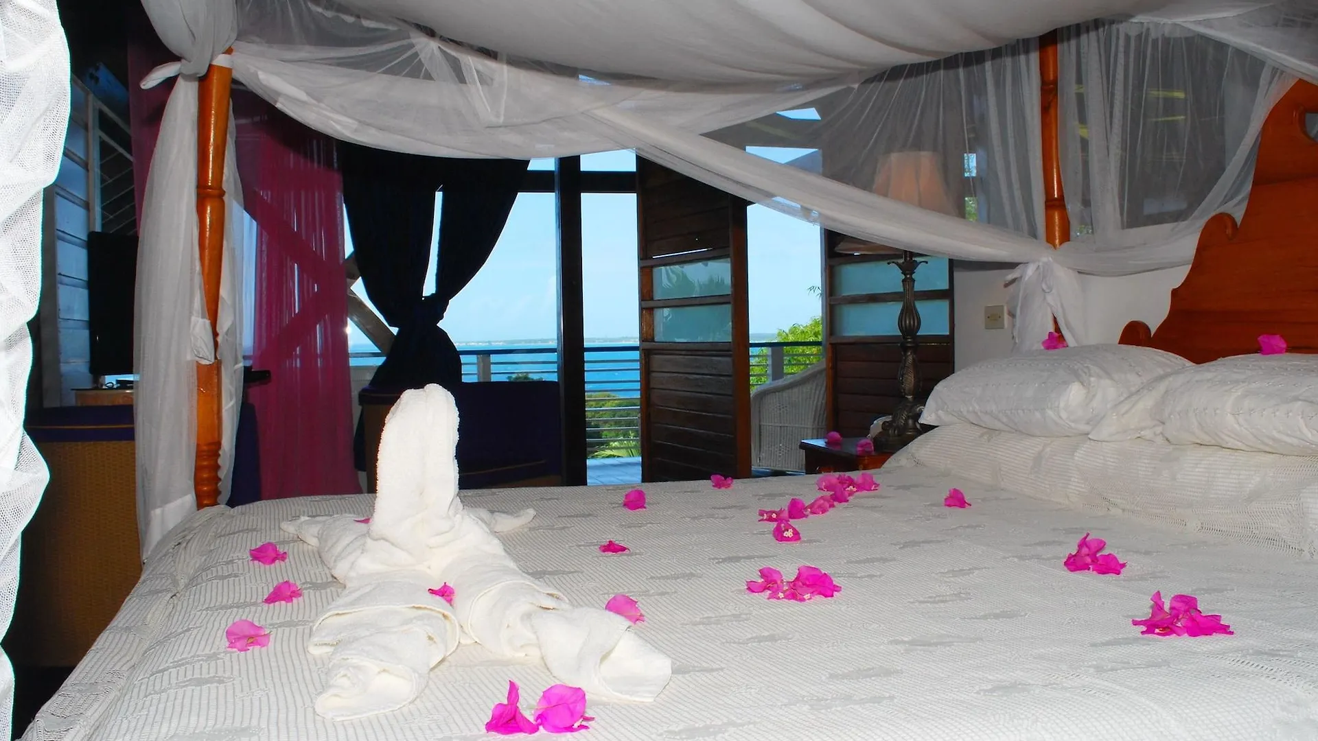 ***  Half Moon Blue Hotel Scarborough Trinidad And Tobago