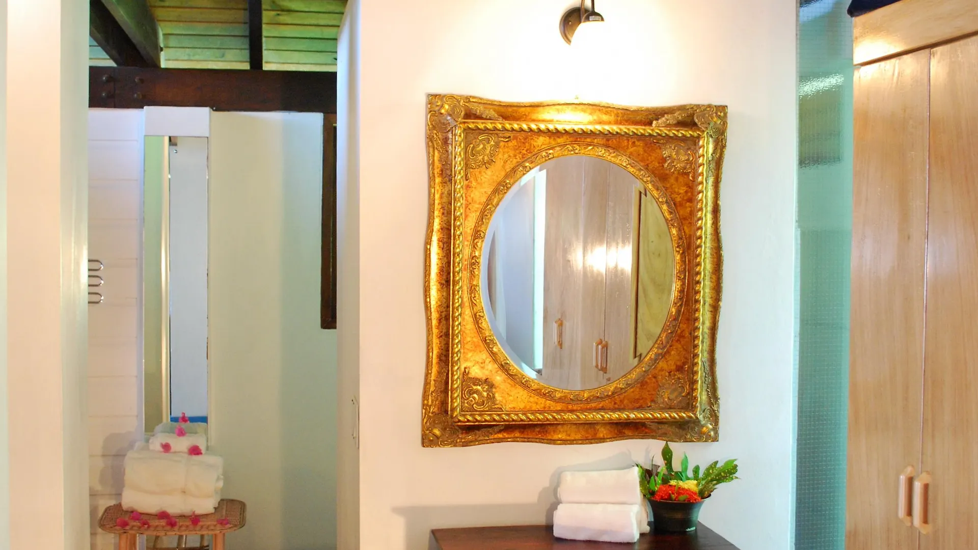 ***  Half Moon Blue Hotel Scarborough Trinidad And Tobago