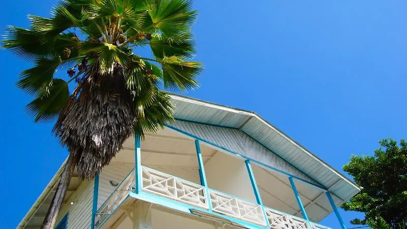 Half Moon Blue Hotel Scarborough 3*,  Trinidad And Tobago