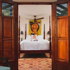 https://puertas.top-hotels-puertorico.com