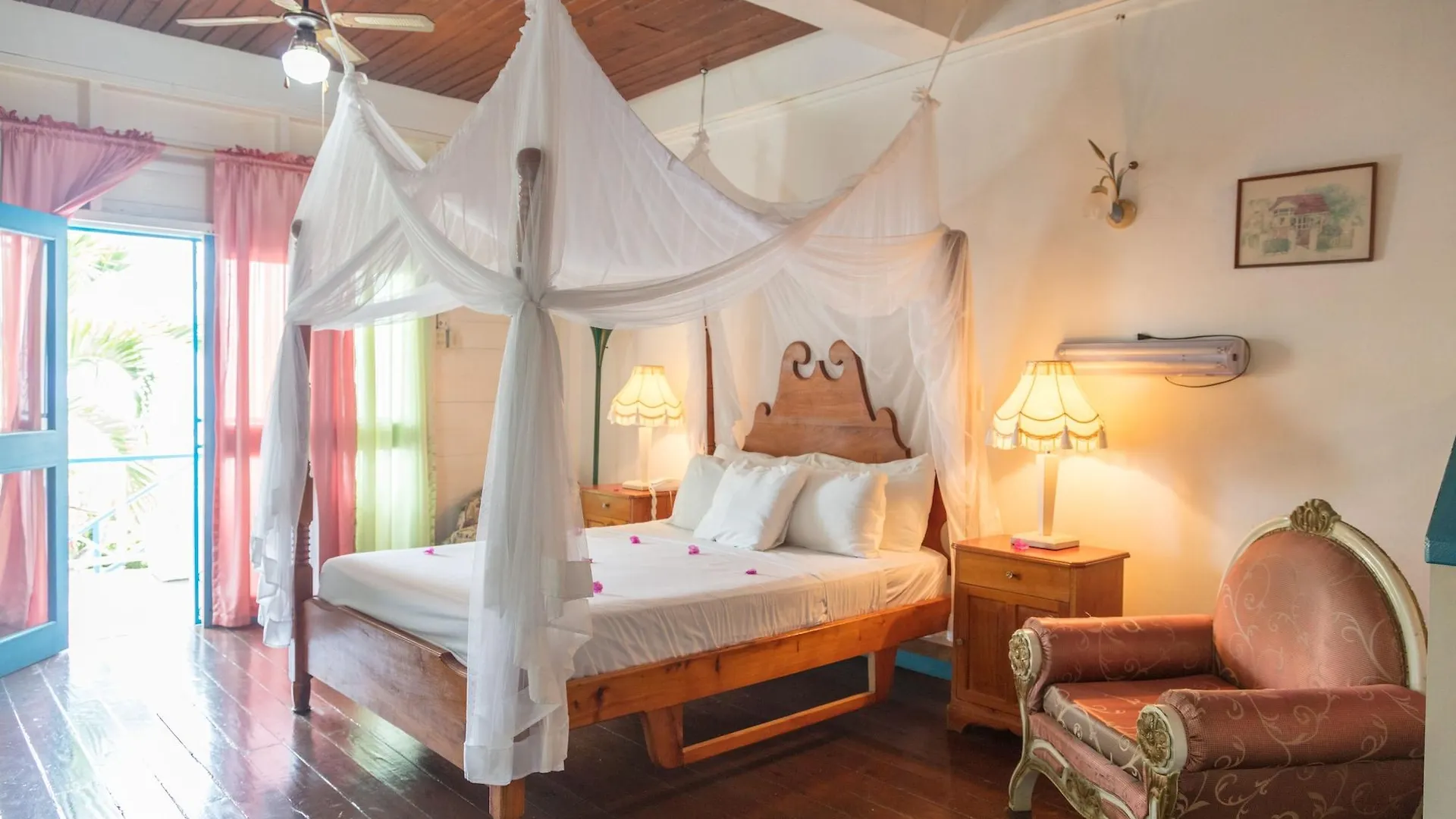 Half Moon Blue Hotel Scarborough Trinidad e Tobago